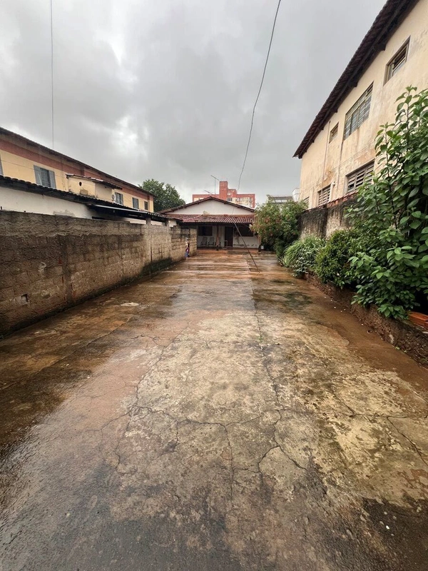 Imagine morar em uma casa espaçosa e confortável na Rua 265 B, Qd 178, no vibran...