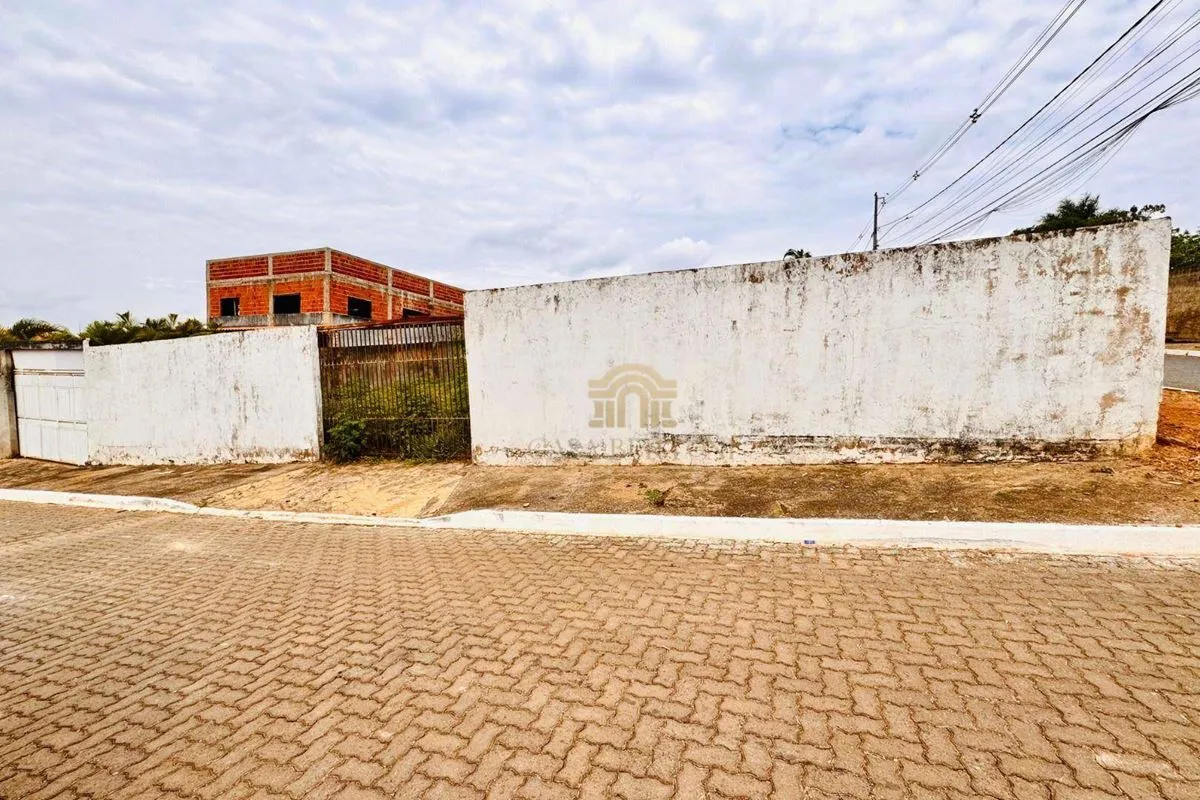 TERRENO DE ESQUINA EM CONDOMÍNIO FECHADO ARNIQUEIRA 400M² MURADO SEGURANÇA 24HTe...