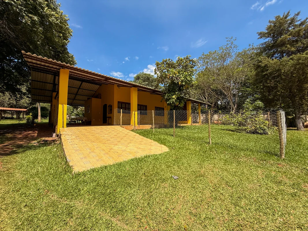 Condomínio Rural OPORTUNIDADEExcelente casa, condomínio Rural fechado com bloque...