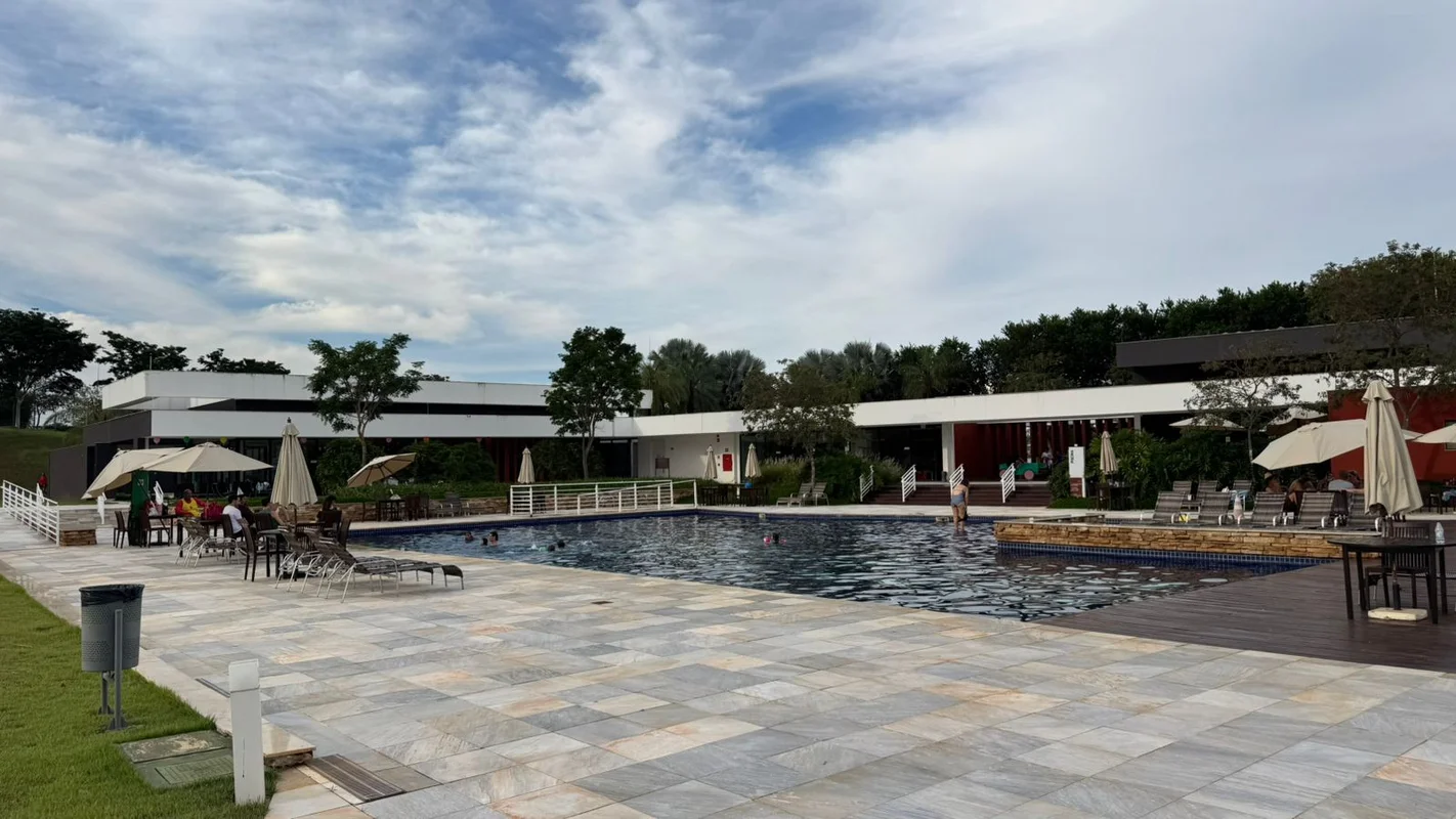 Lote residencial de 451,44m² no Residencial 1, Quadra K, Alphaville Brasília (DF...