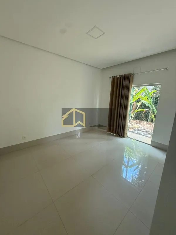 Casa de alto padrão no Portal do Sol Green - Coroa Lote de 1.250m² Construção co...