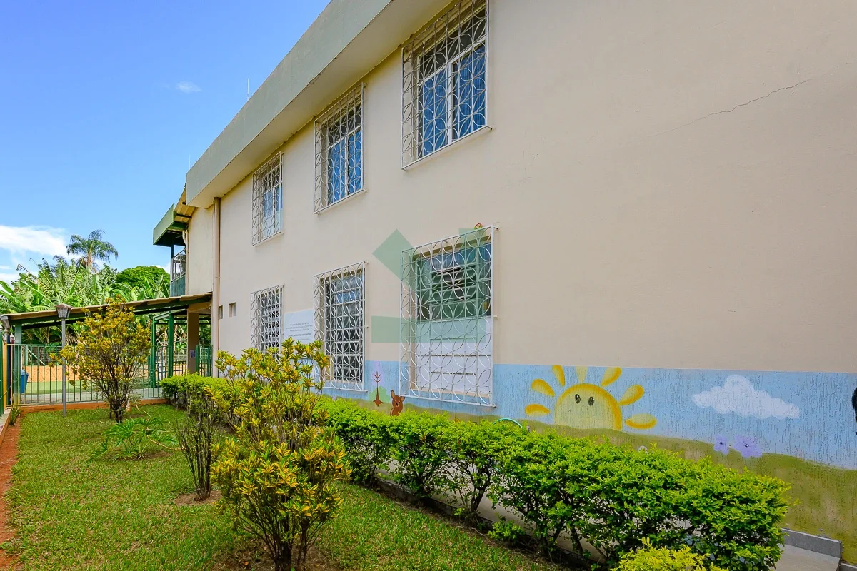 Invista no Futuro da Educação em Localização Estratégica!Apresentamos um imóvel ...