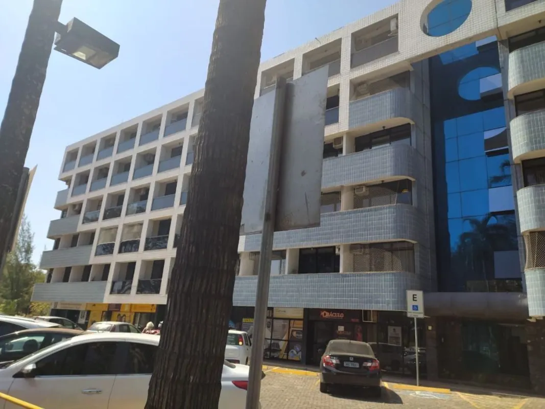 Garagem Coberta no Centro Empresarial Santa Cruz.- Aluguel: R$ 120,00- Condomíni...