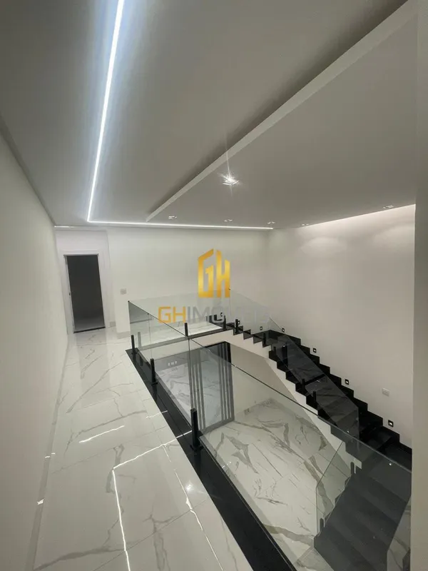 Sobrado com 4 suítes no Condomínio Portal do Sol Green, em terreno com 417m² com...