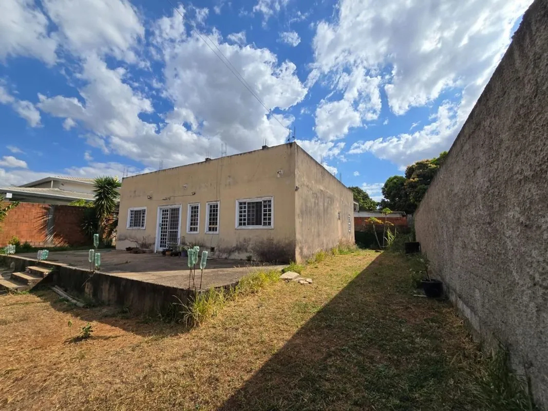 LOTE EM ARNIQUEIRA 800M² 17M DE FRENTE CONDOMÍNIO GREEN VILLE CASA SIMPLES NO LO...