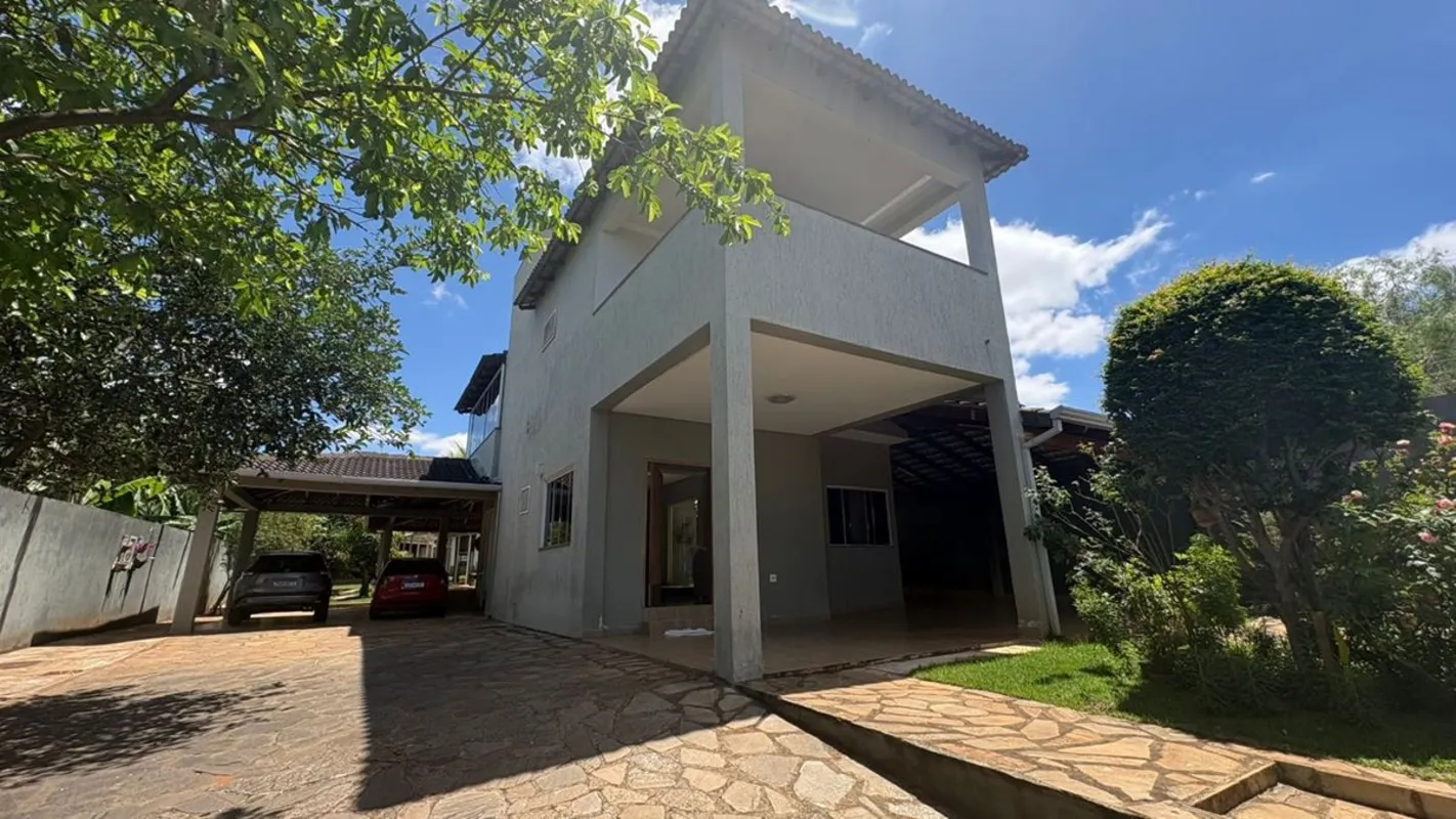 CASA COM EDICULA DENTRO DE CONDOMINIO COM LAZER COMPLETO QUINTAL 5 QUARTOS GUARA...