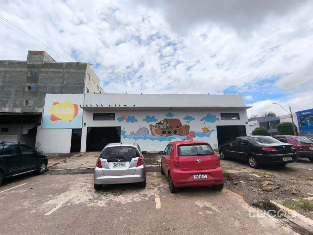 GALPÃO - TAGUATINGA SULExcelente galpão disponível para locação, com em média 48...