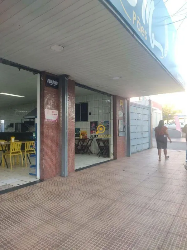 Imóvel Comercial C/ Renda + Casa 4 Qts - Quinta Avenida, GoiâniaDescrição:Vende-...