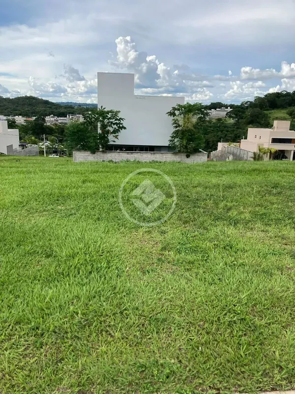 LOTE FRENTE PARA A PORTARIAQd F lote 4510 X 30 Ágio 160.000,00 Saldo devedor 152...