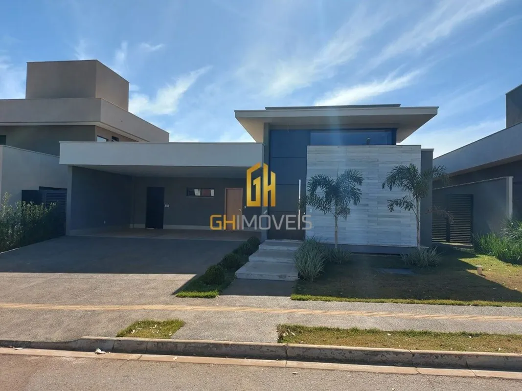 Casa com 4 suítes no Condomínio Portal do Sol Green, em terreno com 496m² com 25...