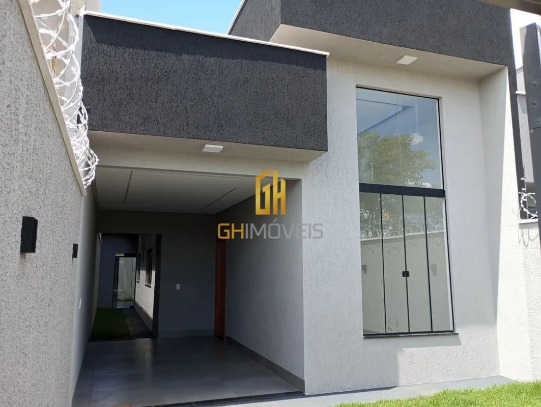 Casa com 150 mt² de terreno e 95 mt² de área construída.- 2 quartos;- 1 suíte;- ...