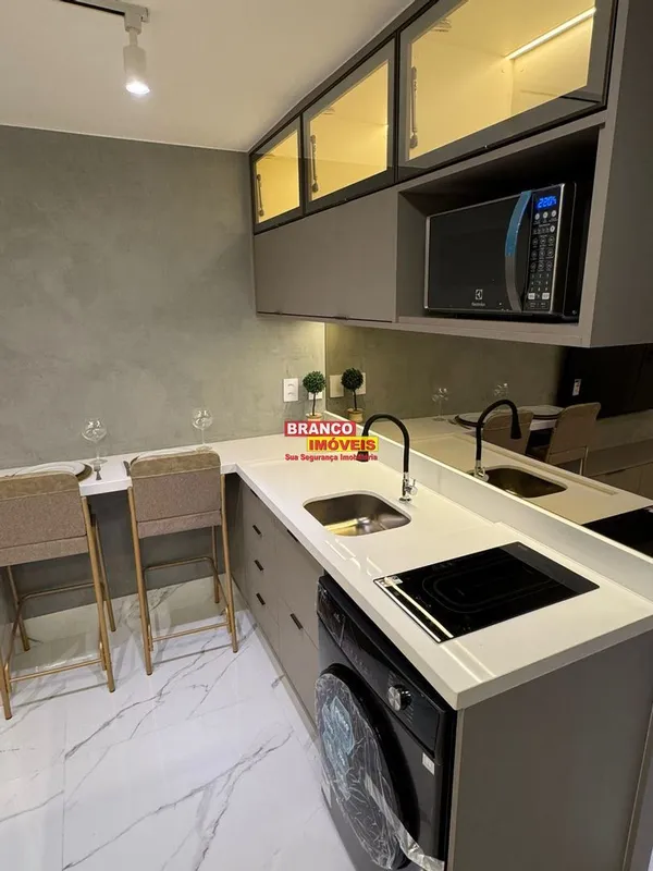BRANCO IMÓVEIS VENDE - KITNET ALTO PADRÃO NO ED. SAINT TROPEZ - BLOCO HDescrição...