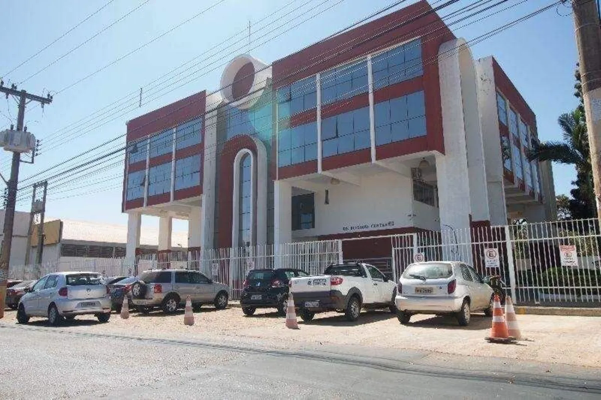 Oportunidade para Investidores - Sala Comercial de 31 m²Excelente sala comercial...