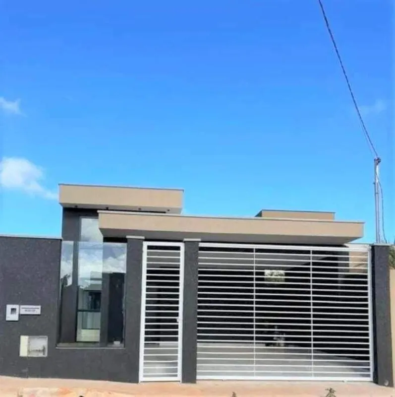 Abritta vende excelente casa térrea na laje, com fino acabamento em porcelanato,...