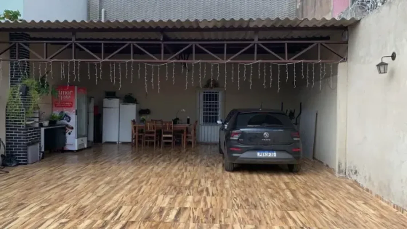 Conheça esta charmosa casa sobrado localizada no Conjunto 11 HC, Rua 07, nº 103,...