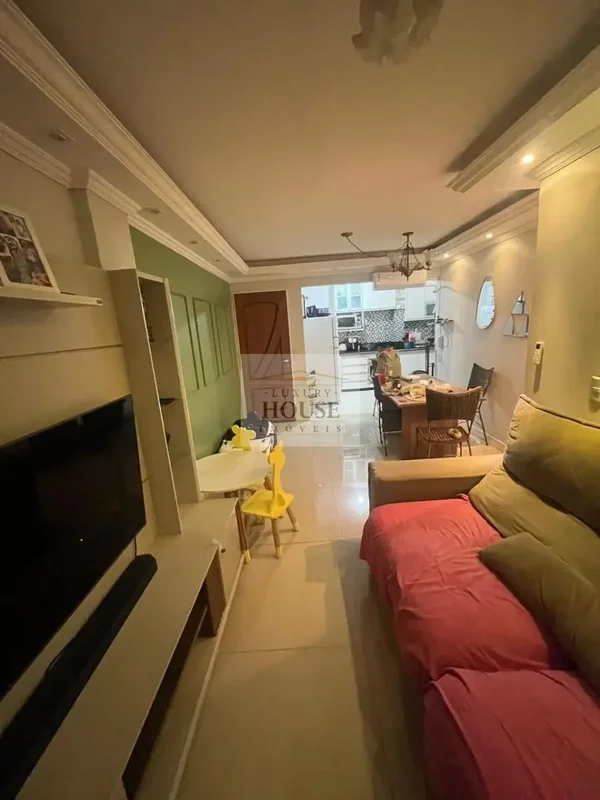 Descubra a combinação perfeita de conforto, praticidade e lazer em um apartament...