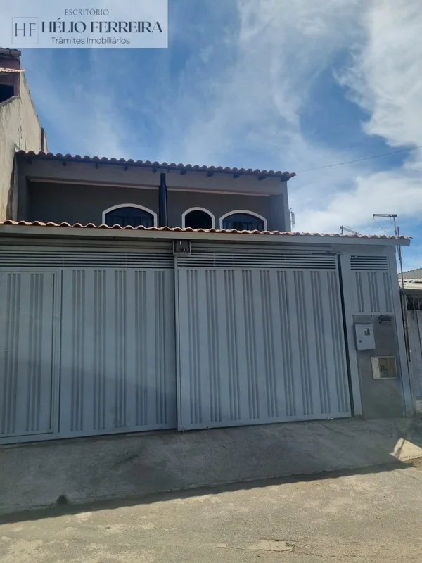 Na melhor quadra central de Santa Maria, encontra-se este excelente sobrado, com...