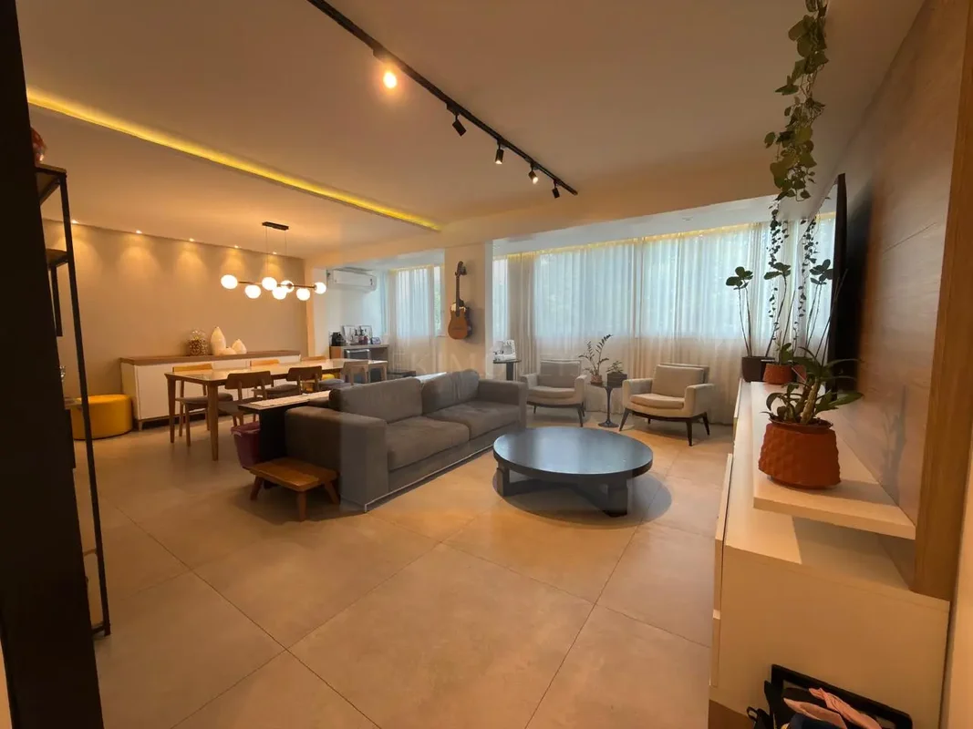 Um apartamento que acolhe você e sua família com espaço, conforto e uma sensação...