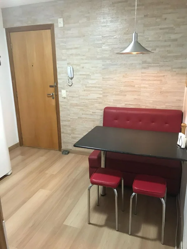 CLN 07 - EXCELENTE PRÉDIO COM ELEVADOR - ÓTIMO APARTAMENTO - COM 28,70 M² PRIVAT...