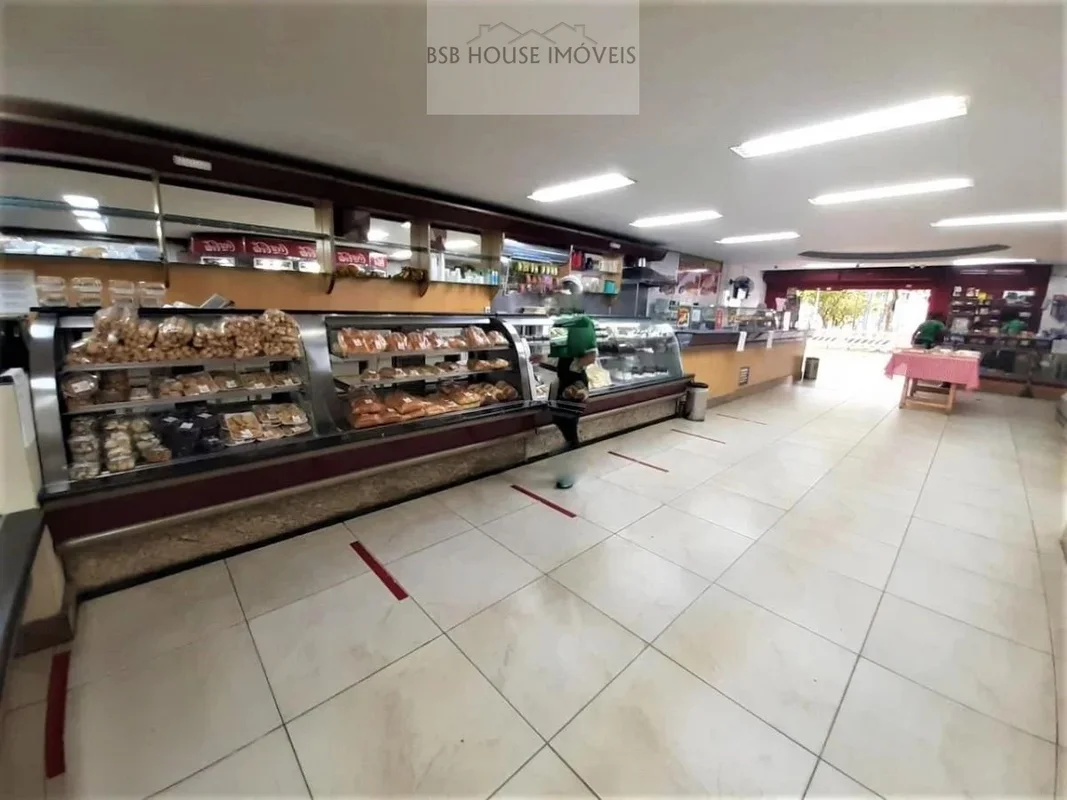 EXCELENTE LOJA COM 2 PAVIMENTOS, COM GRANDE VISIBILIDADE!BSB HOUSE IMÓVEIS ALUGA...