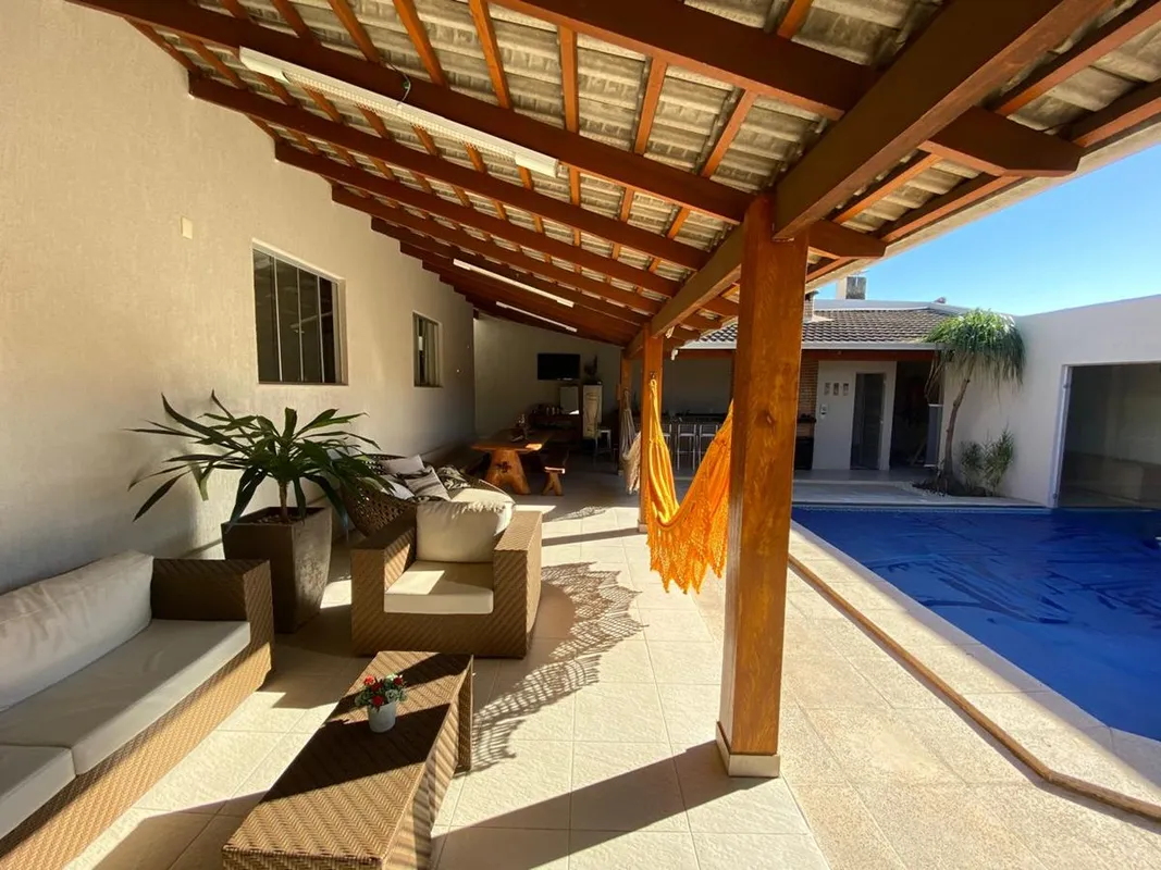 Casa Privê ??Endereço: Rua do Calmas, Quadra 84, Lote 11, Condomínio Privê Atlân...