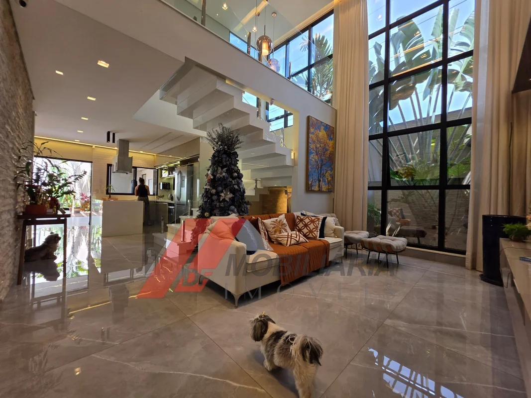 CASA PARA VENDA ALTO PADRÃO NA VICENTE PIRESSituada em localização privilegiada ...