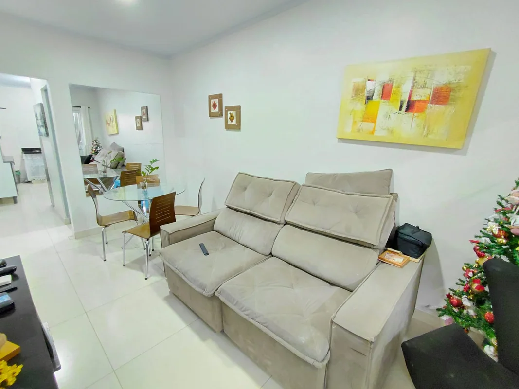 F&M Imobiliária vende: Casa encantadora e aconchegante na QR 1 – Conjunto G, Bra...