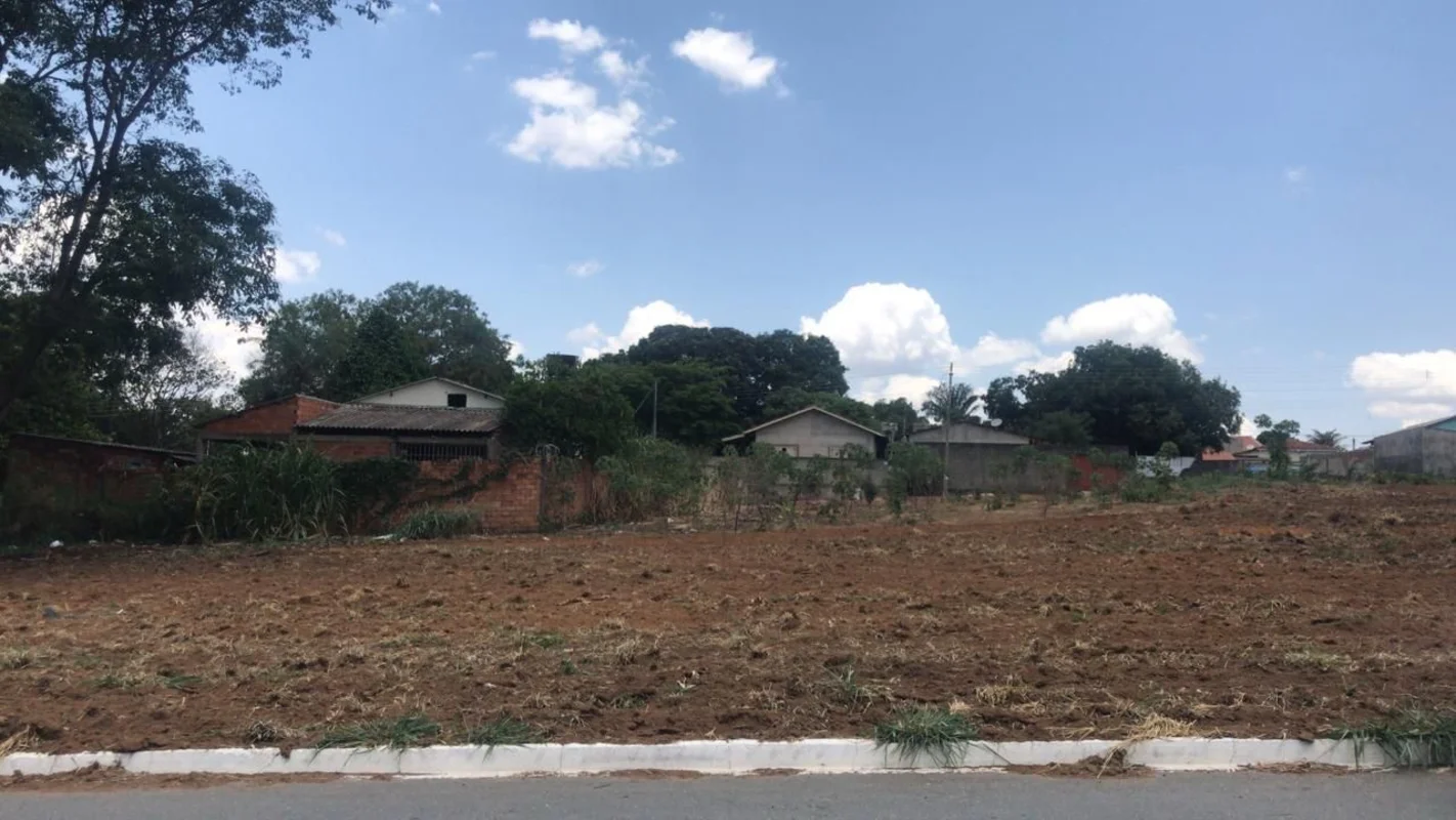 ???? ÁREA-943,56 M2?? Quadra 54?? ( Comercial na Avenida )??EM FRENTE AO HOSPITA...