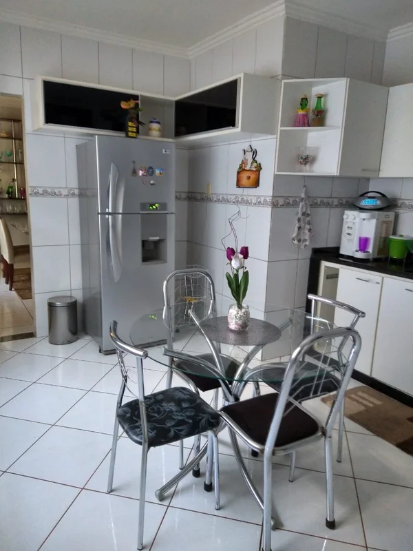 Casa QSA 19- Casa térrea- Sala dois ambientes- lavado- Cozinha ampla e com armár...