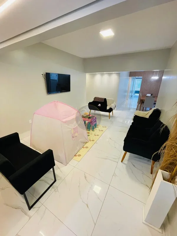 Excelente casa térrea na laje, recém reformada;3 quartos sendo 1 suíte ( suíte c...