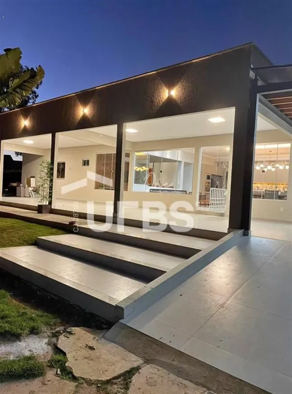 COD U-0029380 - Encante-se com esta chácara exclusiva, pensada para quem valoriz...