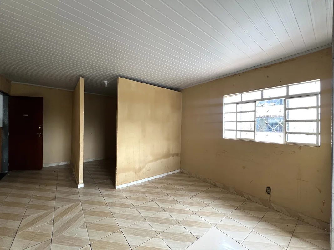 Excelente oportunidade para quem deseja investir!Vendo prédio na QNO 03, localiz...