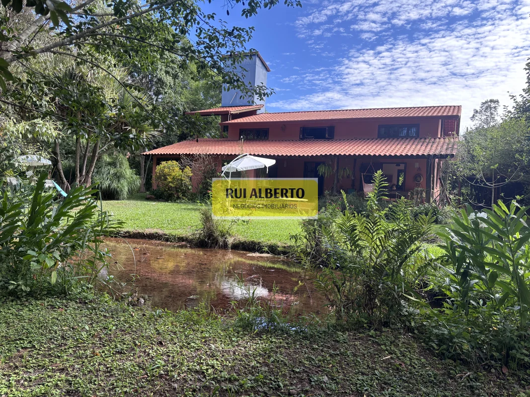 Vendo linda chácara no Núcleo Rural Boa Esperança II, região do Torto, com as se...