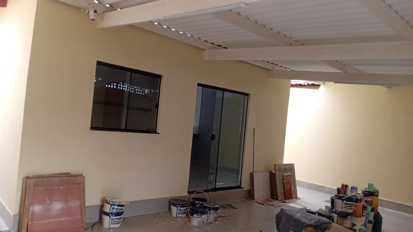 VENDE CASA COM, DOIS QUARTOS, UMA SUÍTE, BANHEIRO SOCIAL NO RESIDENCIAL BUENA VI...