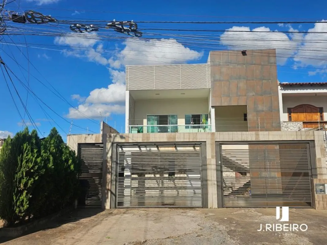 J. RIBEIRO IMÓVEIS VENDE QND 37 - TAGUATINGA NORTE/DFAmpla residência com 600 m²...
