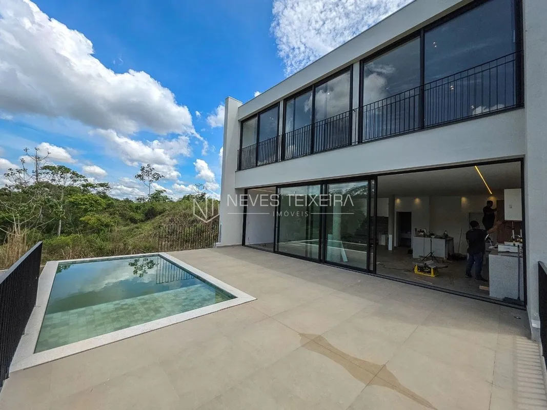 NEVES TEIXEIRA VENDE:Casa Moderna com Vista Permanente para um Belíssimo Vale - ...