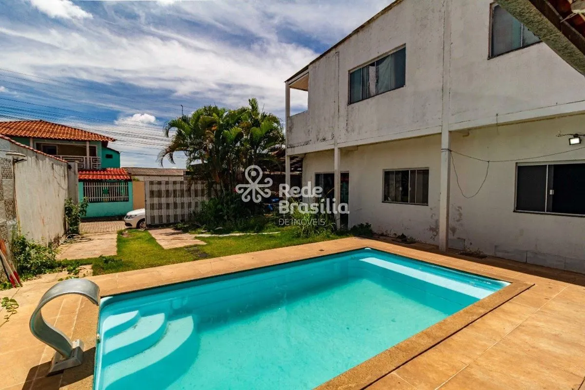 Conjunto 1 | Casa 2 Quartos sendo 2 Suítes com 2 Vagas de Garagem Descobertas, l...