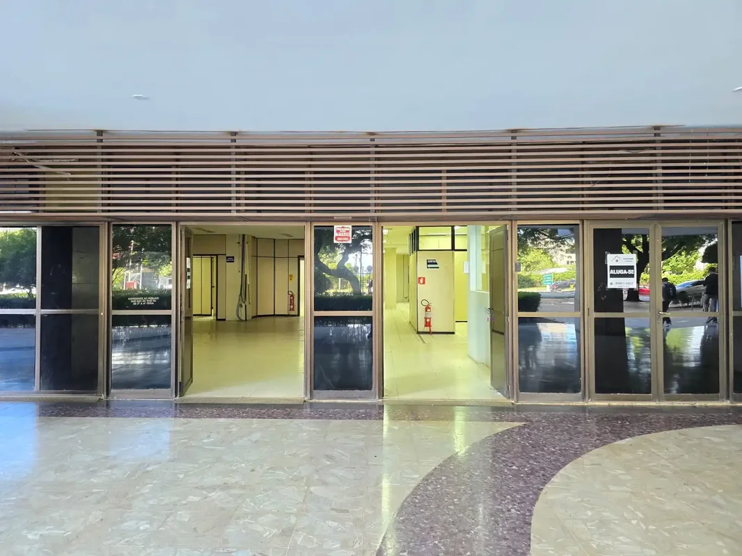 Oportunidade Comercial Exclusiva no Centro de Brasília.Loja térrea !!!! Apresent...