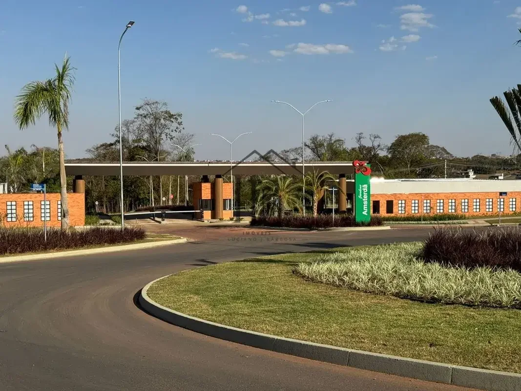 Jardins AmsterdãLote 352,29m²Qd 04 LT 05R$ 750.000,00Ágio: R$ 331.000,00Saldo de...