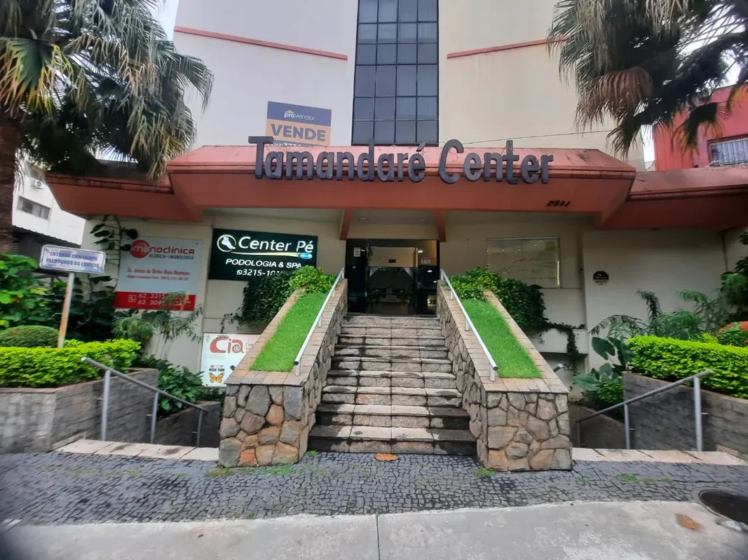 Excelente sala comercial para locação no Setor Oeste, com 45 m² de área privativ...