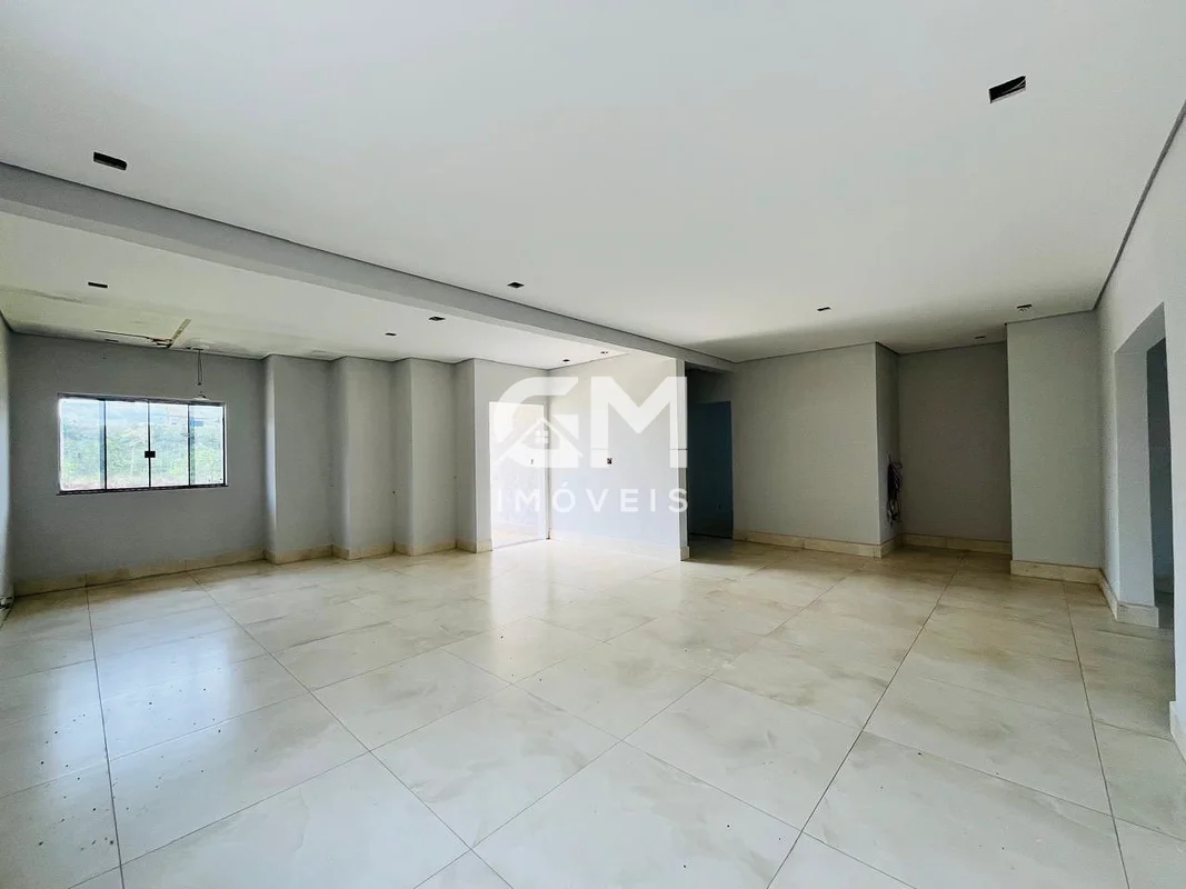 A GM Imóveis vende casa em fase de acabamento, localizada no Jardim Botânico. Um...