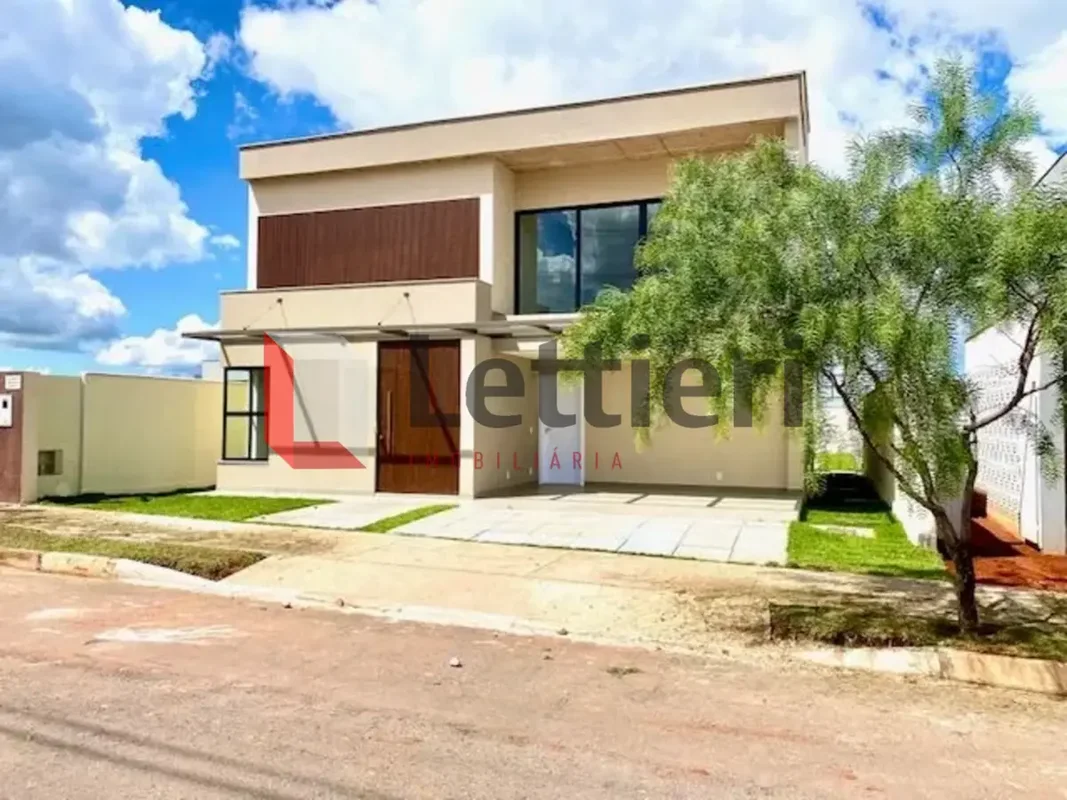 Lettieri Imobiliária anuncia belíssima casa recém construída no melhor condomíni...