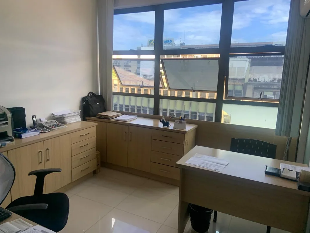 URGENTE E IMPERDÍVEL | SALA NA QUADRA 2 DO SETOR COMERCIAL SUL!DESCRIÇÃO DO IMÓV...