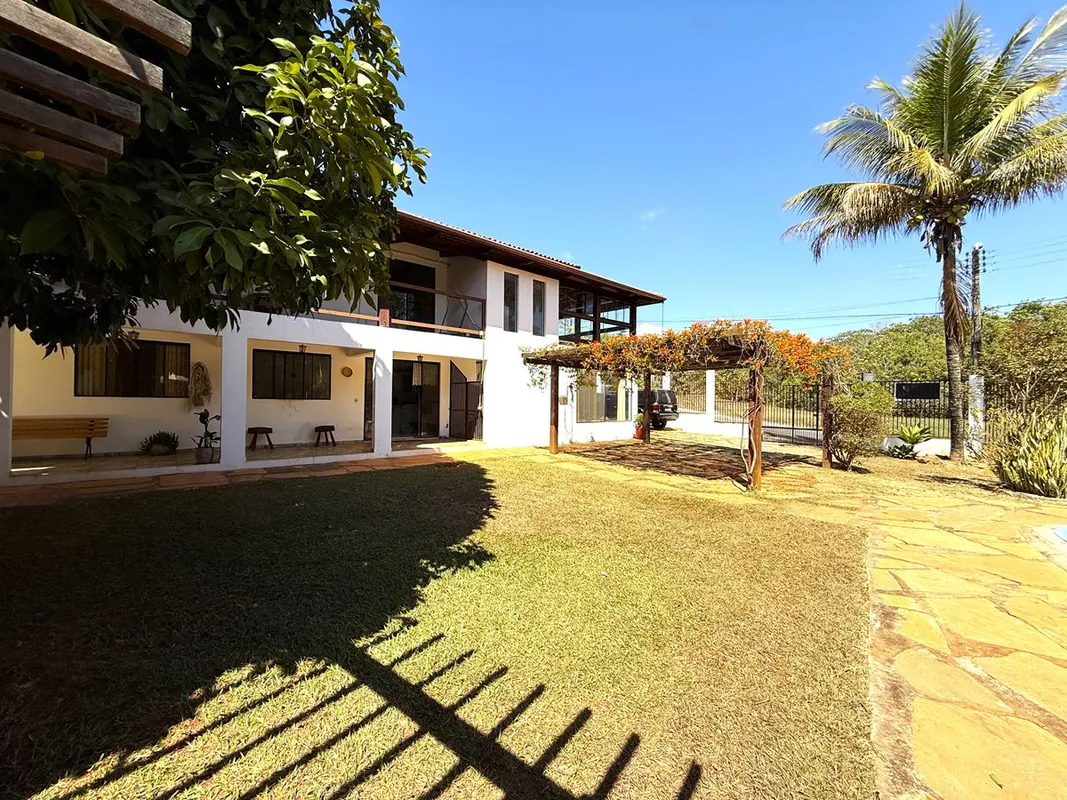 Casa no Condomínio Ouro Vermelho II450m² de área construída | Terreno de 1.000m²...