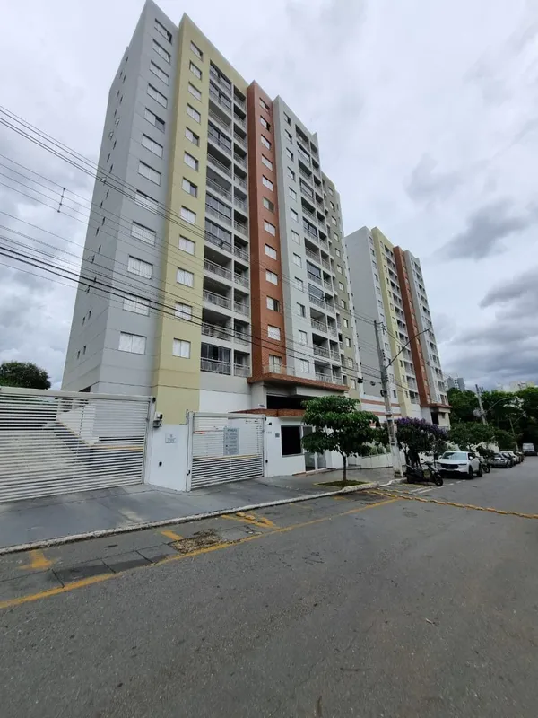 Belíssimo apartamento de frente para o Parque Cascavel! Localizado no desejado R...