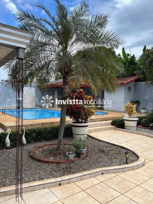 Esta incrível casa é perfeita para quem busca conforto, lazer e espaço em um só ...