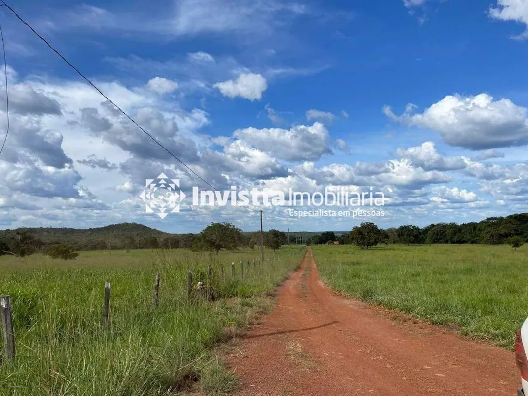 Área total: 290 Hectares (60 Alqueires) Area aberta: 140 Hectares (30 Alqueires)...
