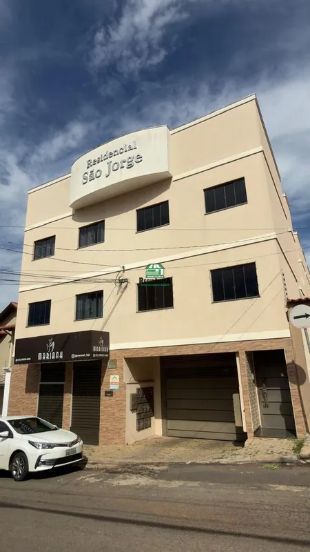 Contendo:23 m², ideal para escritórios, consultórios ou atendimento profissional...