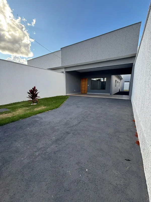 Residência à Venda – Jardim Ipanema | TrindadeExcelente oportunidade para quem b...