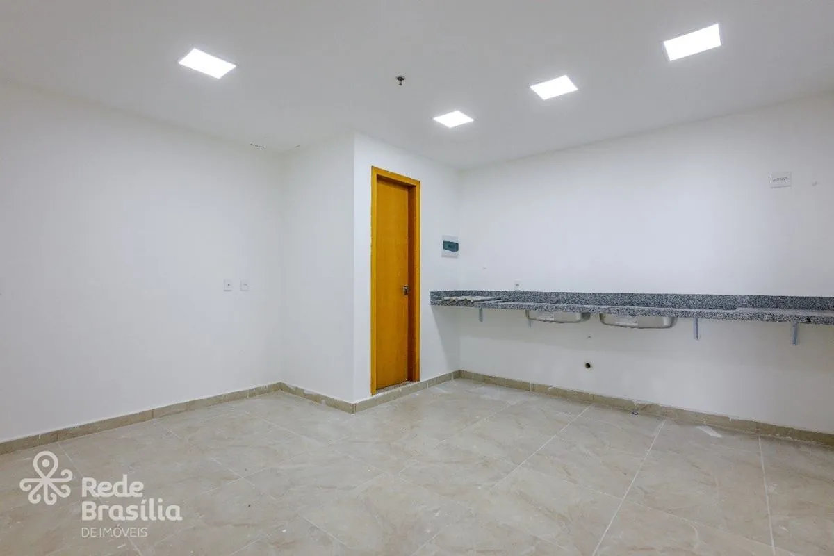 Visibilidade, localização e potencial de negócios no endereço certo.Excelente op...